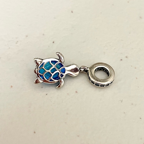 Sea Turtle Bracelet Charm - Picture 3 of 4
